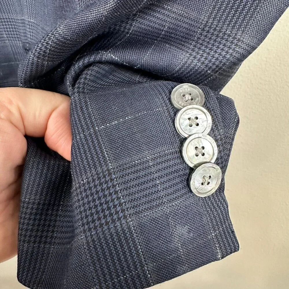 Hugo Boss The James Wool Blazer Jacket Size 44L Blue Plaid Career Business